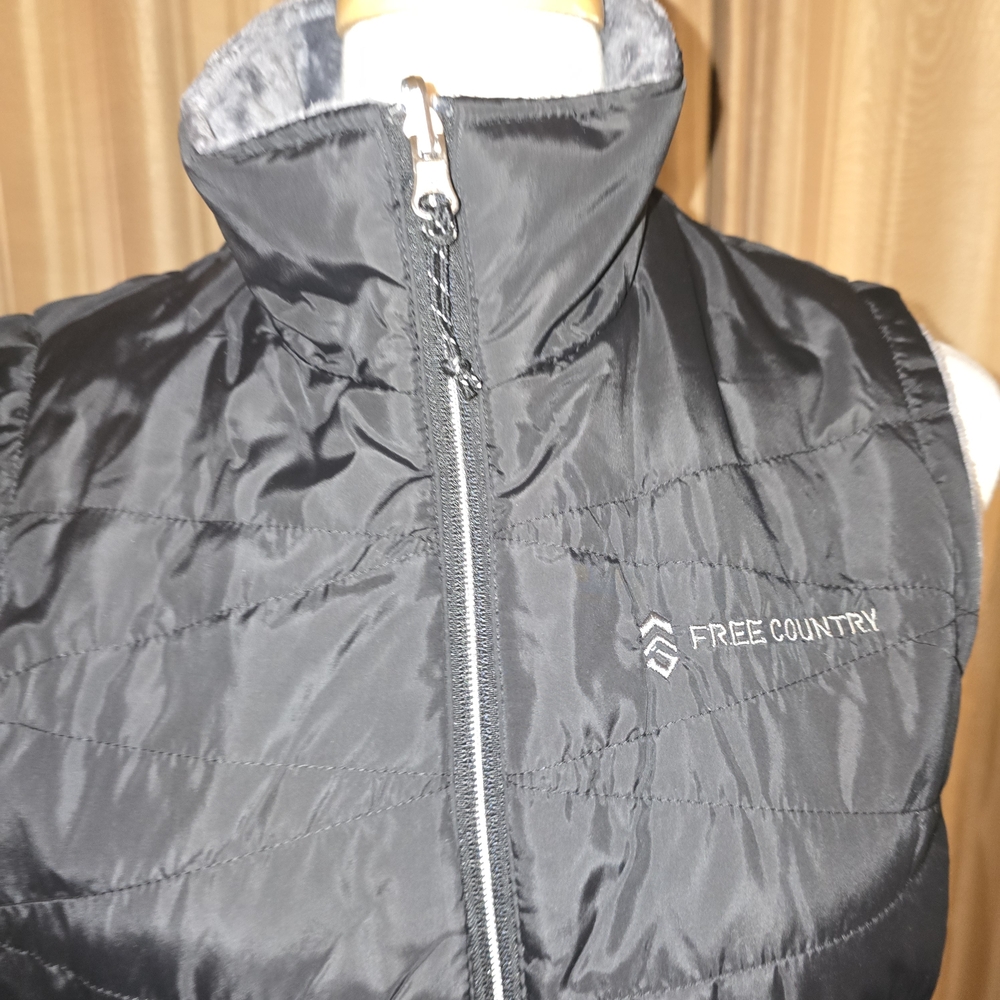 Free Country Black / Grey Faux Fur Reversable Puffer Vest Size Medium - Picture 2 of 9